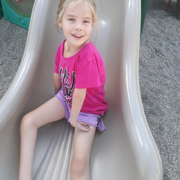 Meet your Posher, Stephanie - Picture 4 of 16